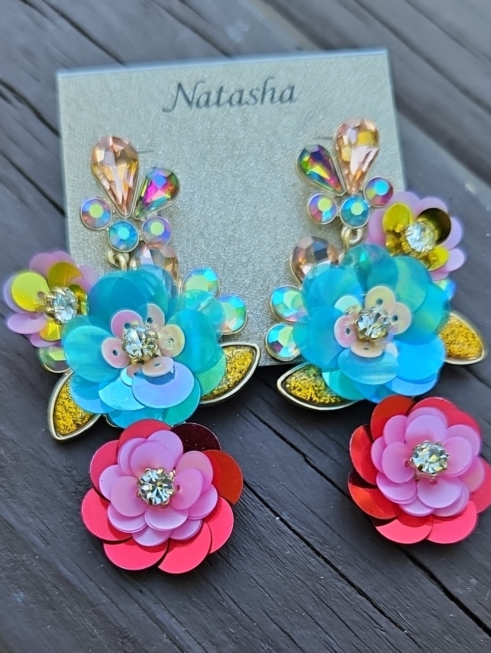 NWT¡ Floral Blooming Sequin Pallaite Dangle Earrings